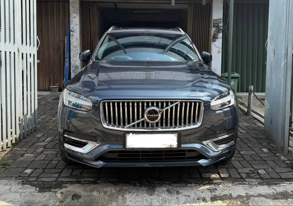 Volvo XC90 Denim Blue Tahun 2022