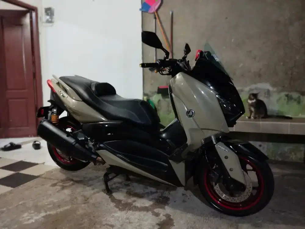 Sale...Yamaha xmax tahun 2018
