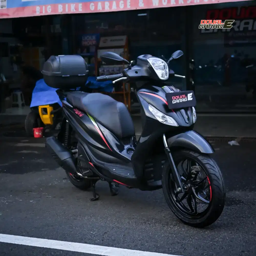 PIAGGIO MEDLEY S 150 HITAM 2019 
‎LOW KM 7000 ISTIMEWA 
‎