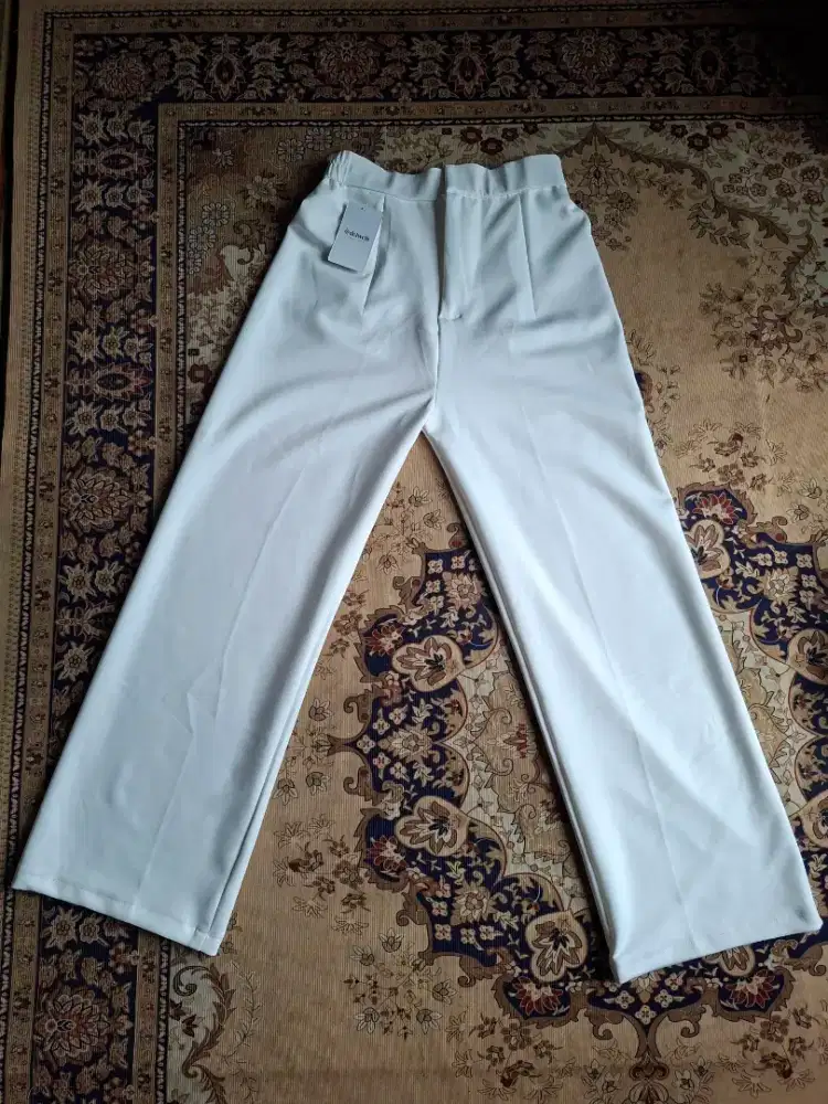 Loose pants scuba broken white by edelweis