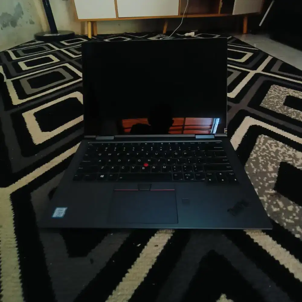 Lenovo ThinkPad i5 Gen8 Touch 16GB SSD Backlit Fingerprint SIM Card