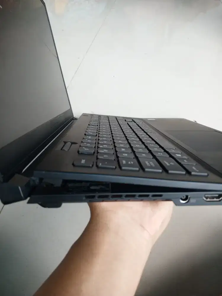 ASUS ROG Zephyrus S17 minus