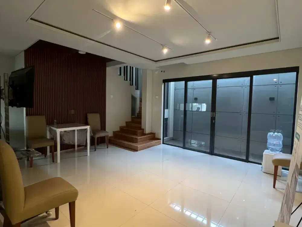 Rumah Baru 2 lantai Strategis di sayap BKR, Moch Toha Ref.05397