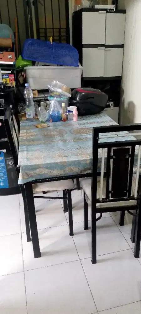 Meja Makan 6 kursi