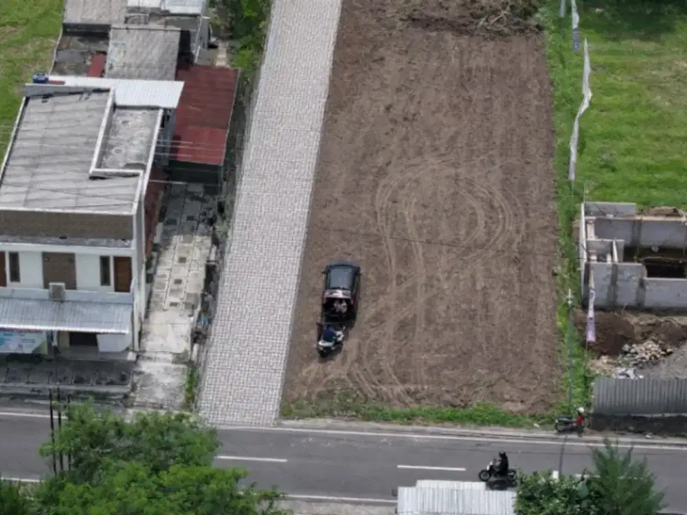 Utara Hotel Hyatt Jalan Palagan, Tanah Di Pandowoharjo Jogja