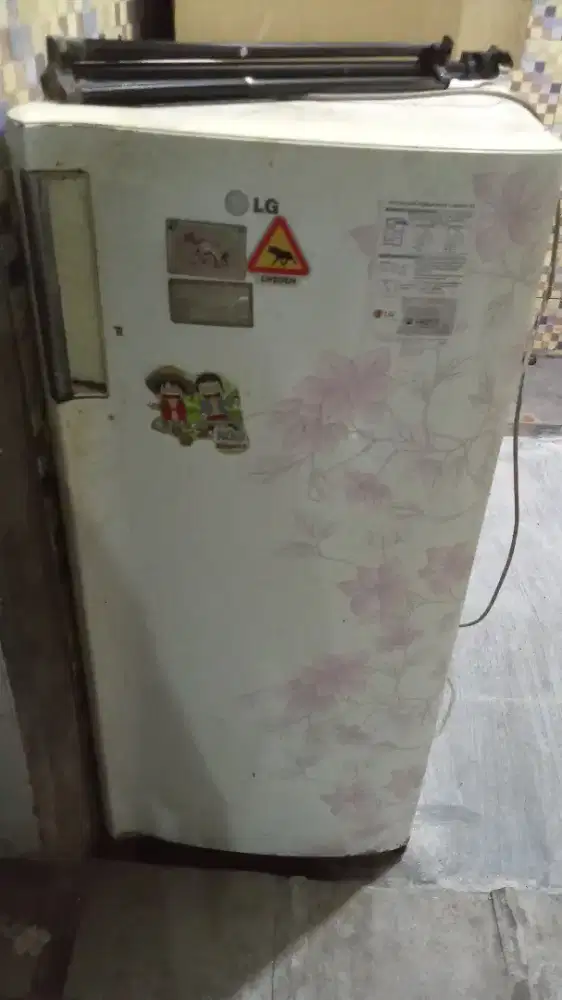 Dijual kulkas bekas merk LG satu pintu