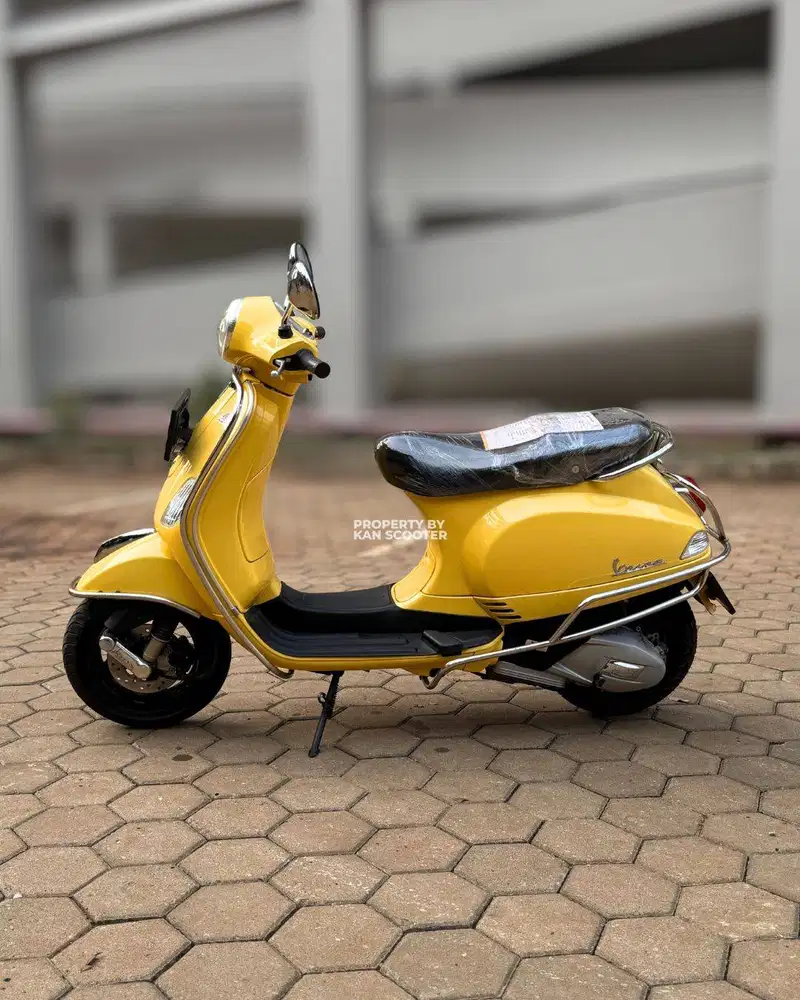 VESPA LX 125 iGET 2018 BERGARANSI