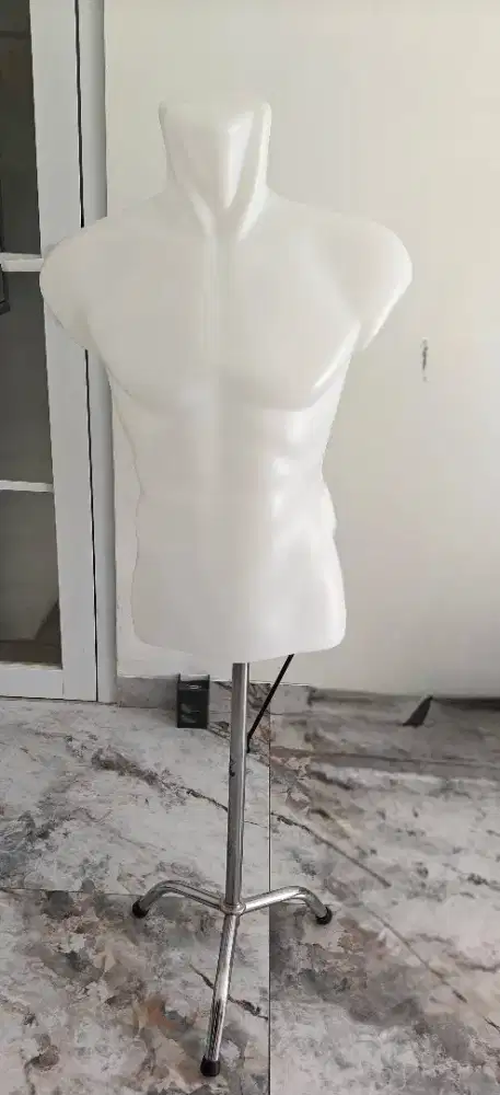 PL Manekin pria bahan plastik