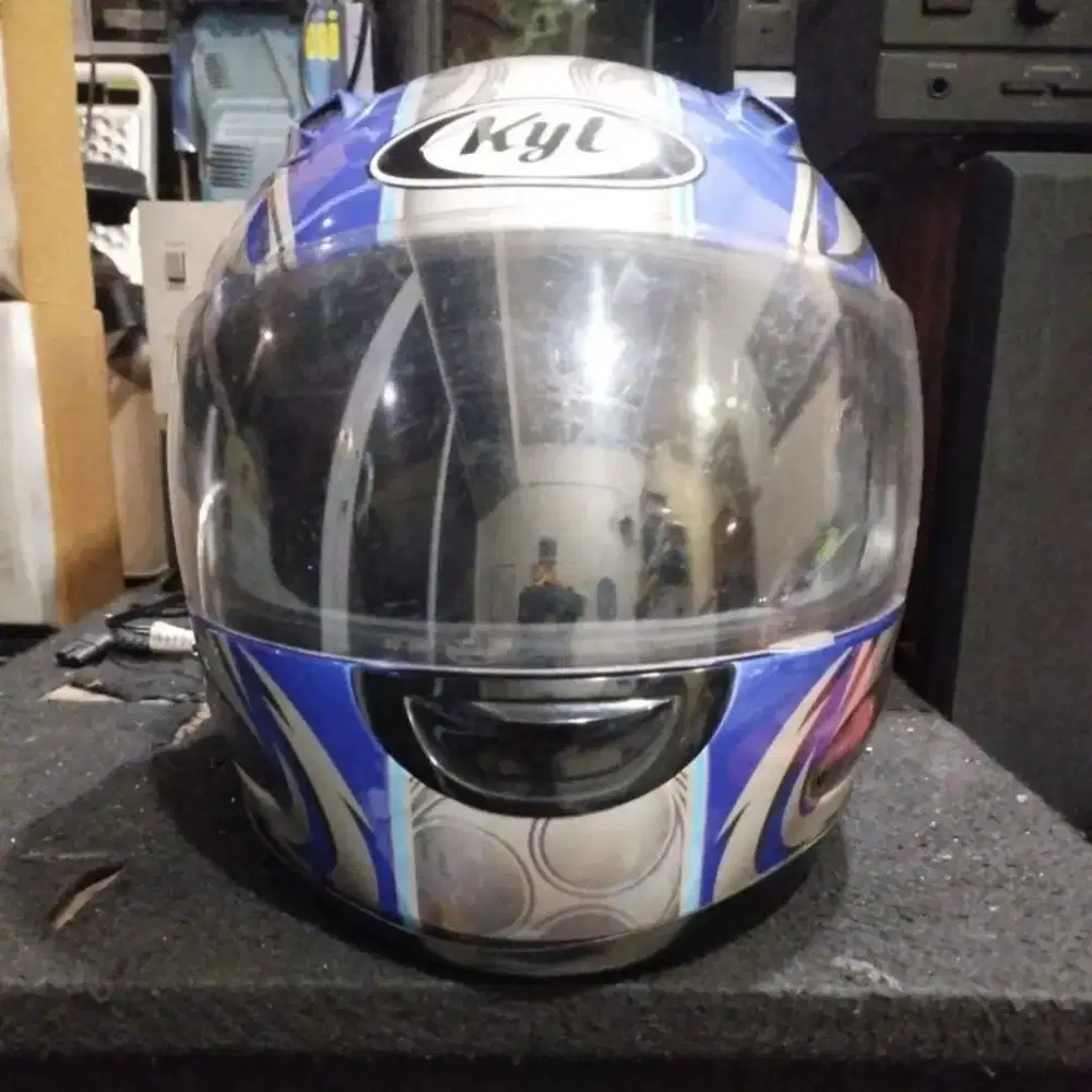 Helm KYT motif naga size M DOT