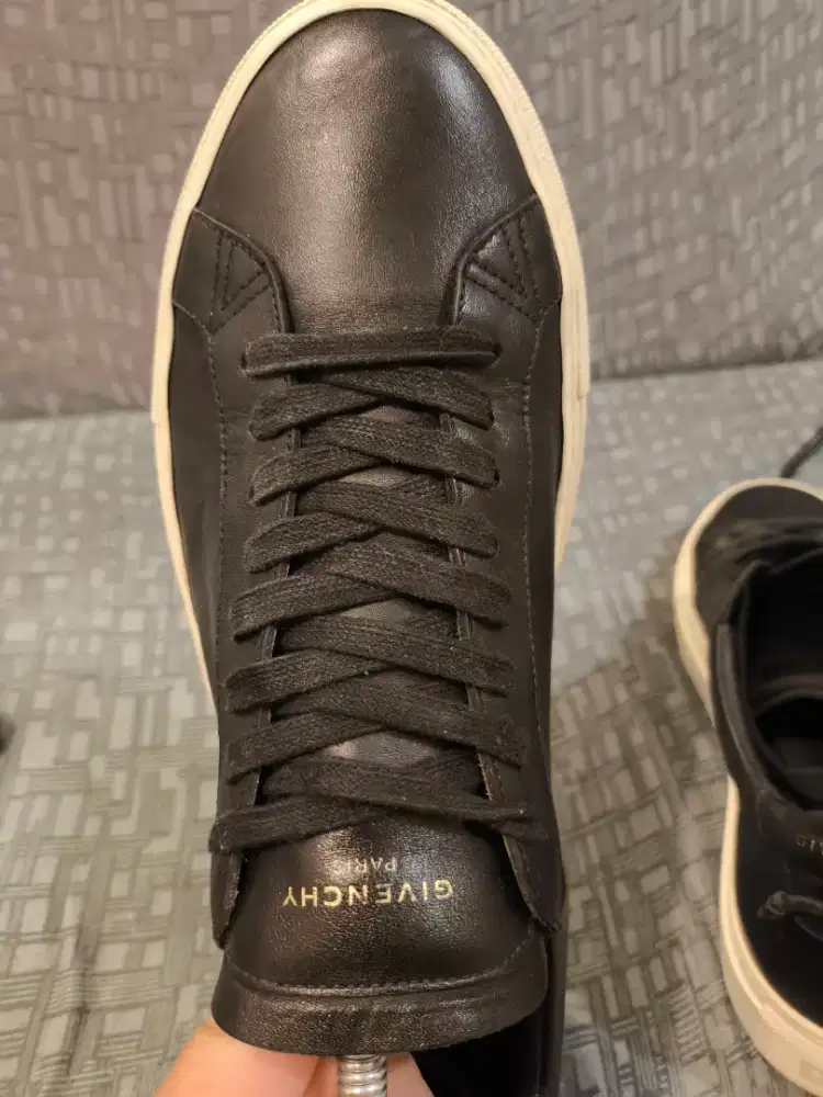 Sepatu Givenchy Casual Low Top Black Size 41