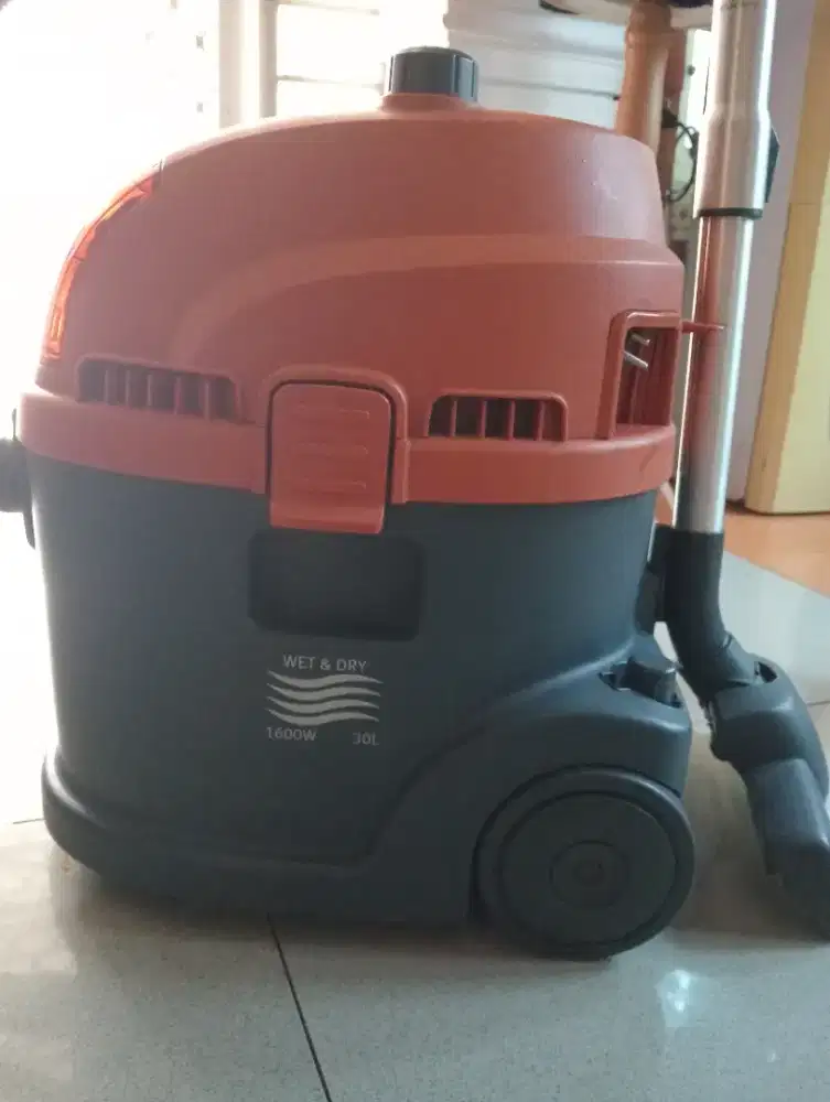 Vacum cleaner/ penghisap debu