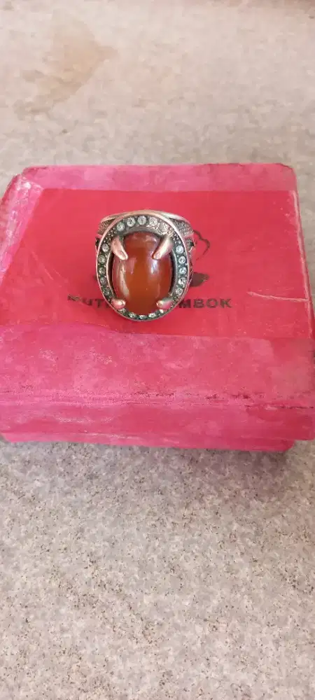 Jual BUTUH Batu Cempaka Natural.(NEGO)