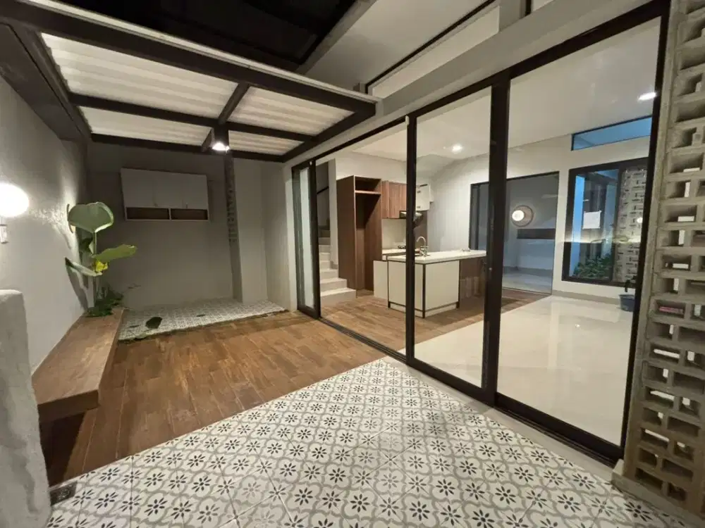 DISEWAKAN RUMAH LUX FULL FURNISHED SUMMARECON BANDUNG