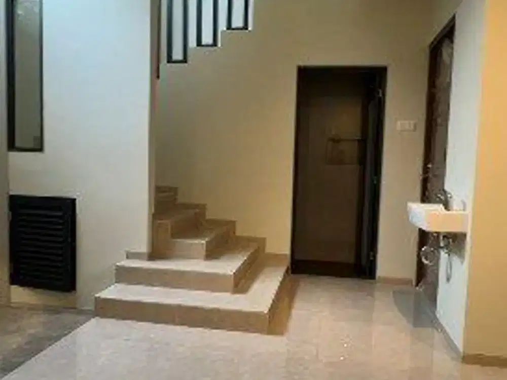 JUAL Rumah Baru 2 Lantai Sayap BKR – Strategis & Siap Huni