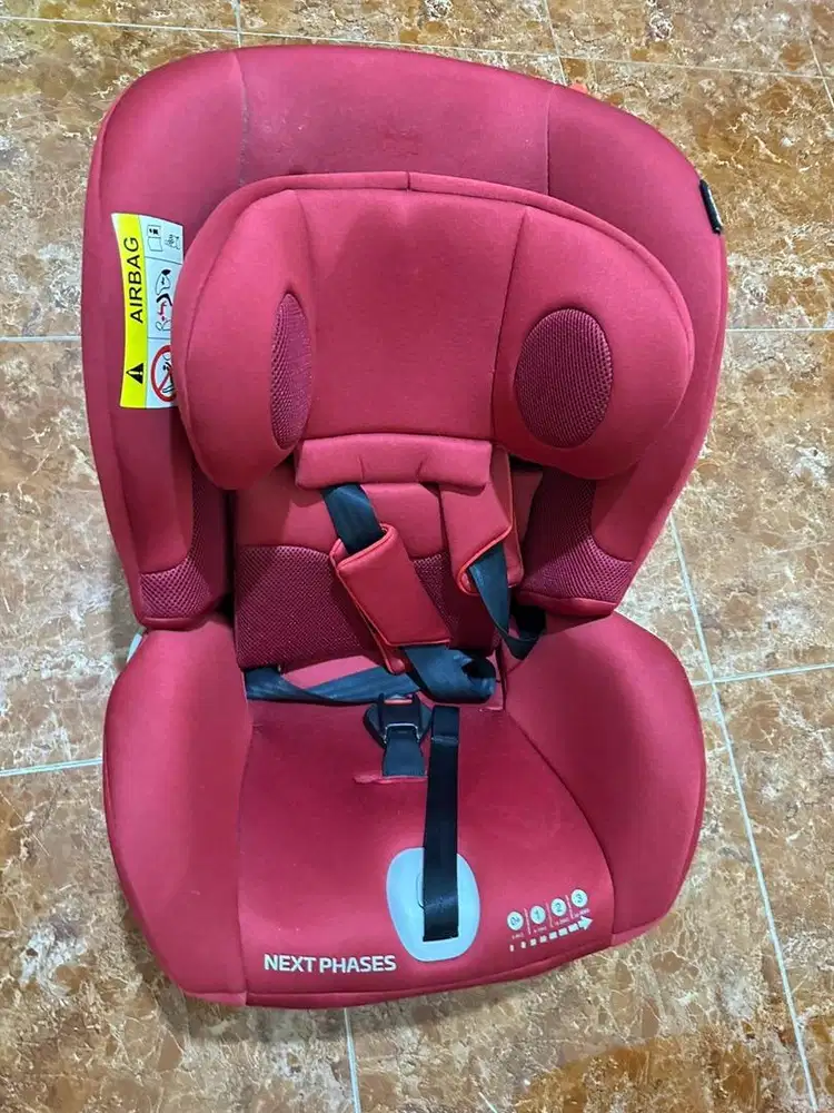 Car seat bayi warna merah