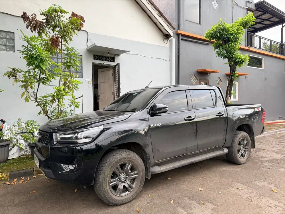 Toyota HILUX 2025 Diesel TAKE OVER