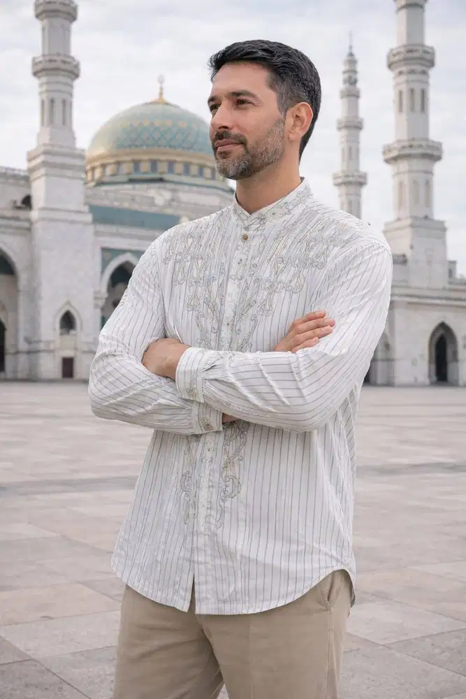 Kemeja Koko Pria Muslim Bahan Satin Licin Bordir Ukuran XL warna Putih