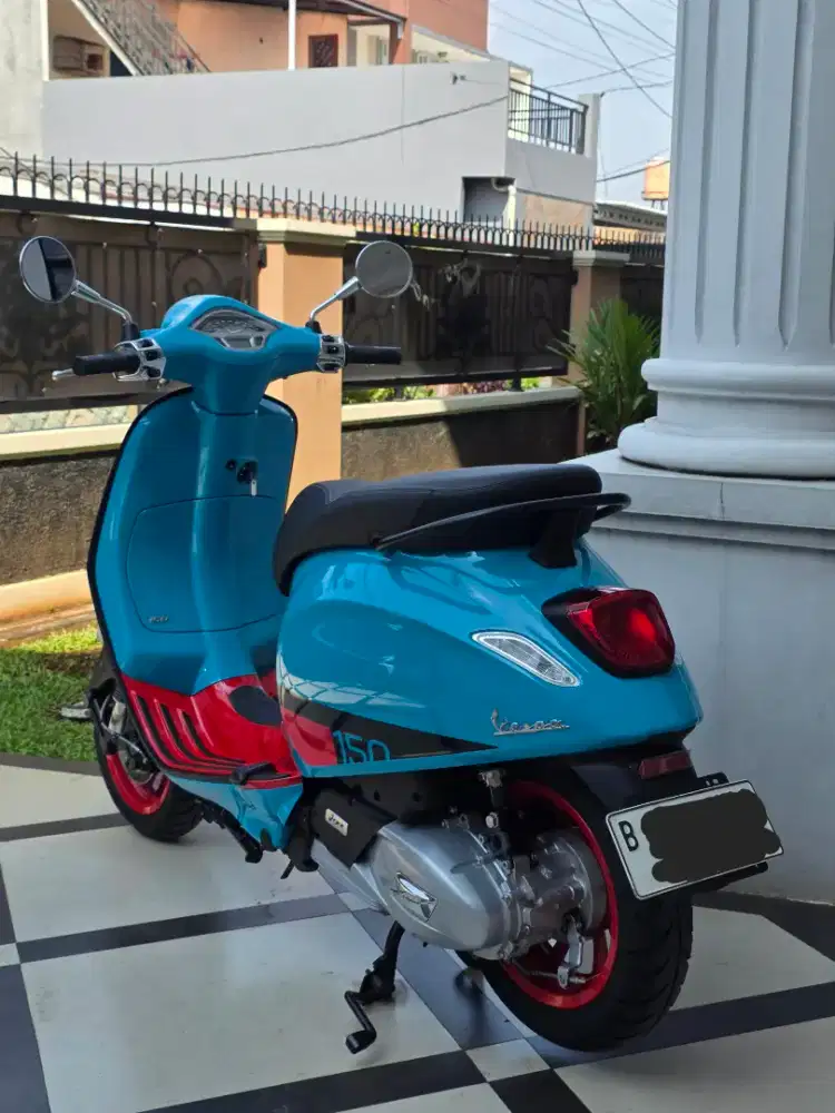 Vespa primavera 150 2023 limited km 103 perak gress like new