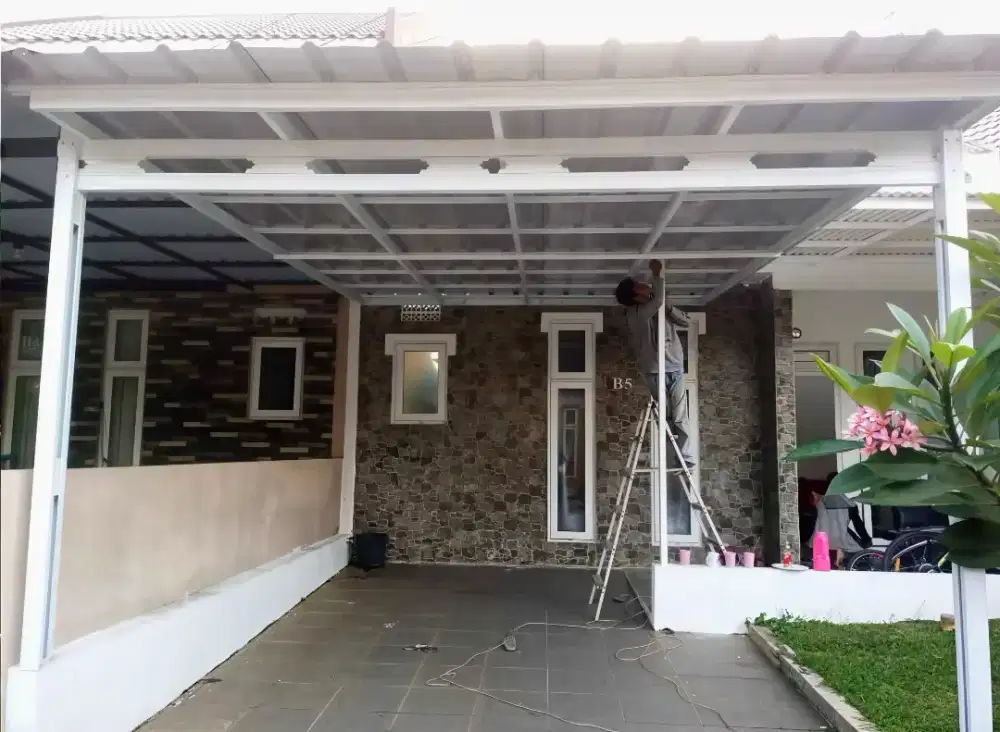 Pasang kanopi baja ringan