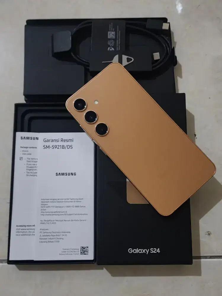 Samsung S24 5G 8/512Gb, warna Orange SEIN, kondisi 99,9% Sempurna