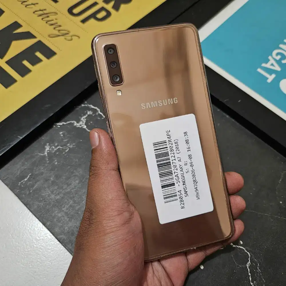 SAMSUNG GALAXY A7 2018 4/64 GB DUAL RESMI EX SEIN NO MINUS