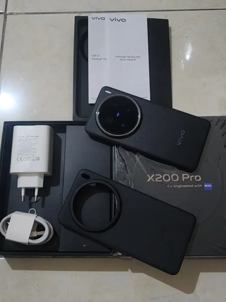 Vivo X200 Pro 5G 16/512Gb, warna Hitam, kondisi 99,9% Sempurna