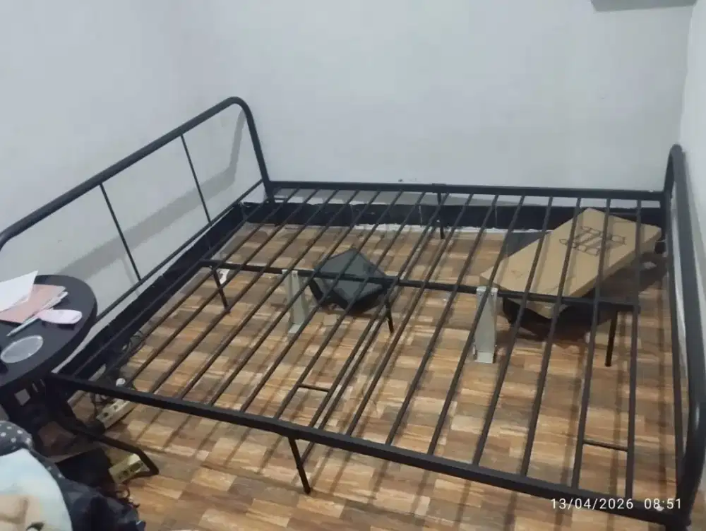 Dipan besi portable homedoki 160x200