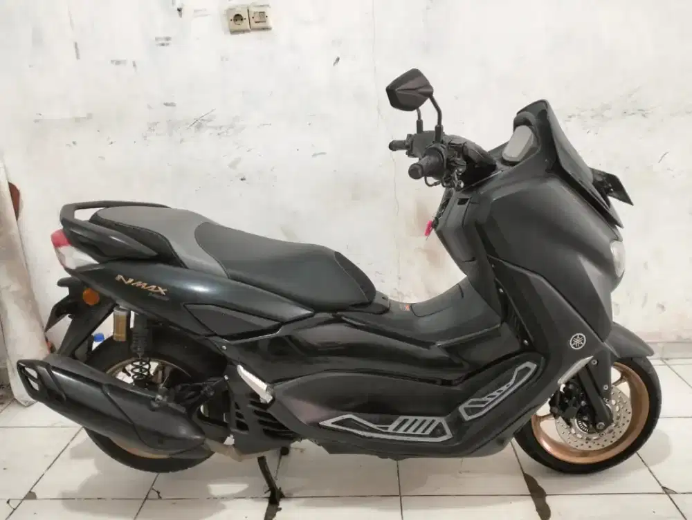 Jual nmax th2022  samping kompelik Andika hairi motor bjm