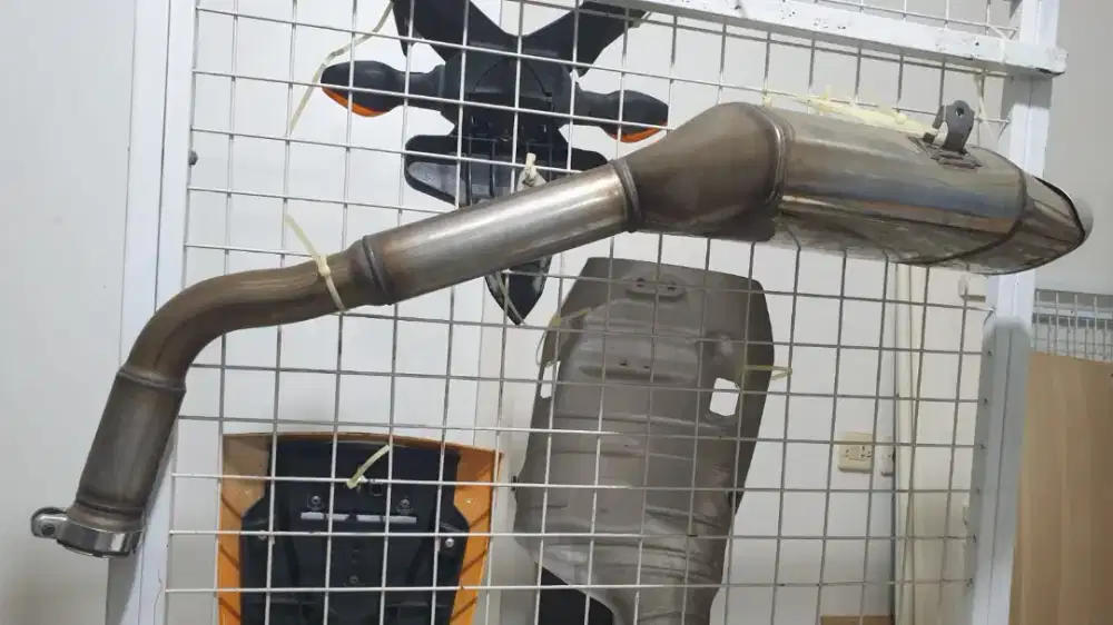 PART ORIGINAL HONDA CBR 600RR REPSOL/RED - COPOTAN MULUS SIAP PAKAI!