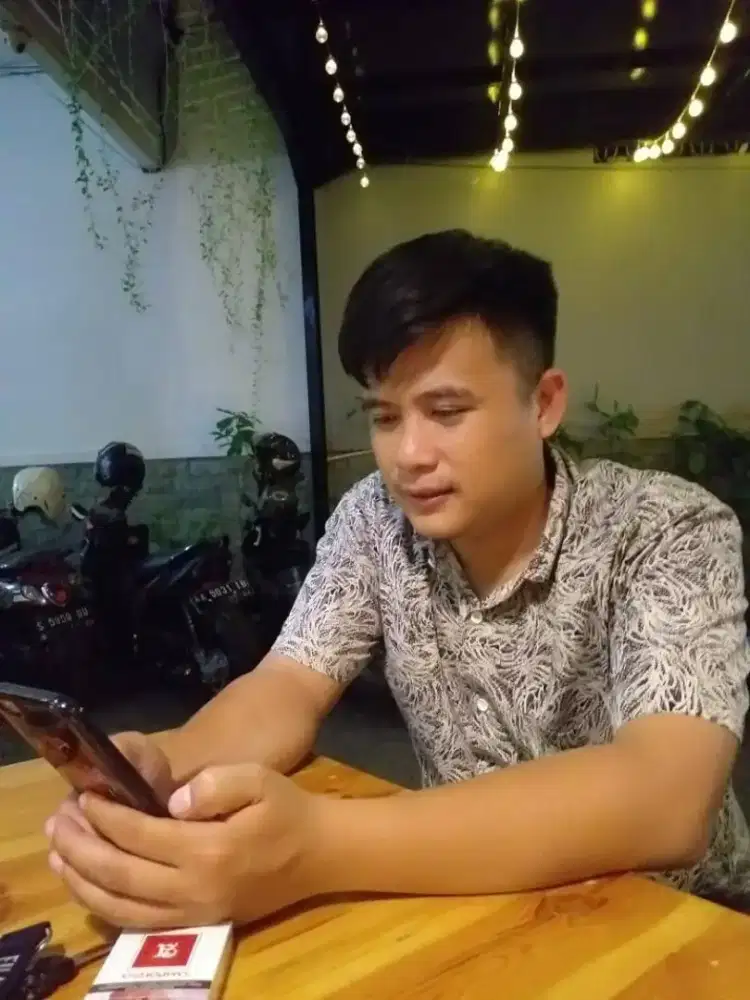 MENCARI LOWONGAN KERJA