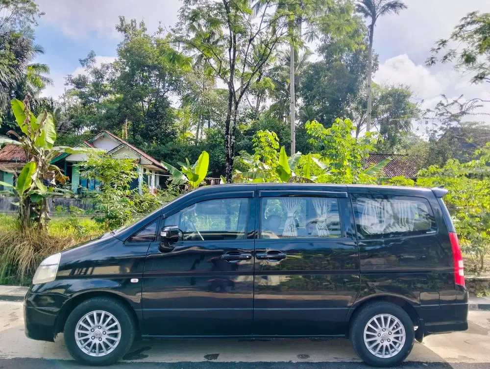 Nissan Serena 2009 Bensin