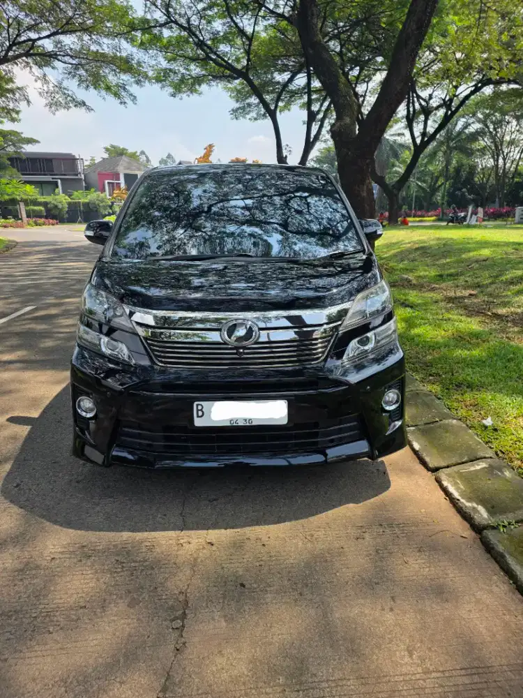 Vellfire ZG Premium Sound [2014]