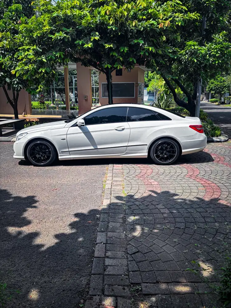 Mercedes-Benz coupe E250 2013 km rendah banget