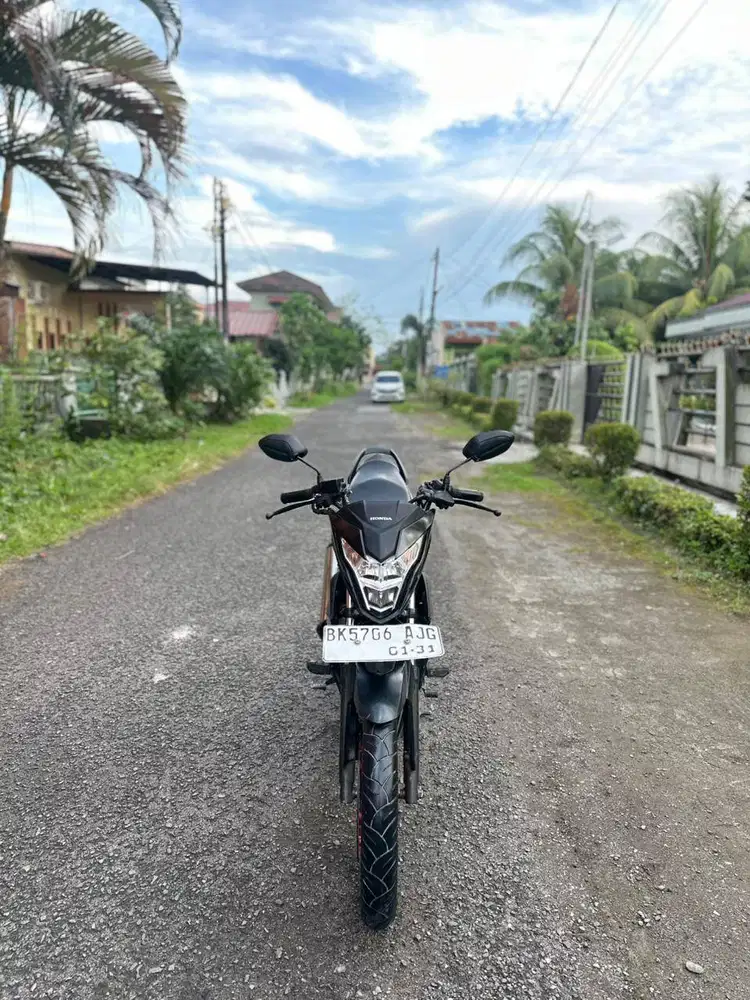 Honda Sonic 150 Tahun 2020 Pemakaian 2021