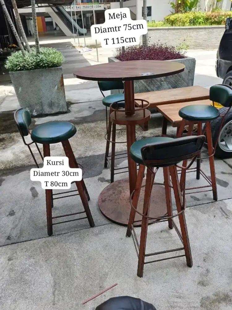Kursi meja cafe/kantin/depot rangka besi kokoh bekas  bagus siap pakai