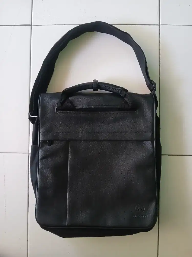 Tas Selempang Airwalk