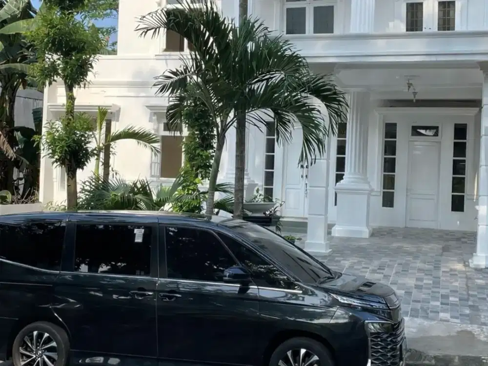 RUMAH SULTAN DI SEWAKAN DI LEGENDA WISATA CIBUBUR CLUSTER ARCHOPOLIS SELATAN