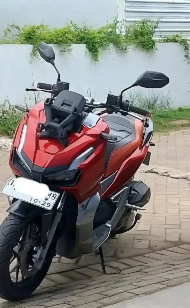 Dijual santai Honda Adv 150 cbs thn 2019