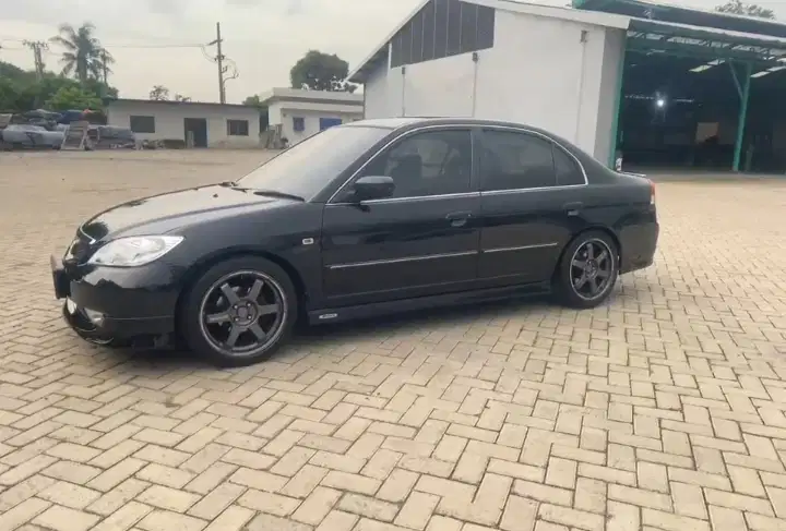 Jual Cepat mobil pribadi Honda Vtis Civic ES 2005 A/T