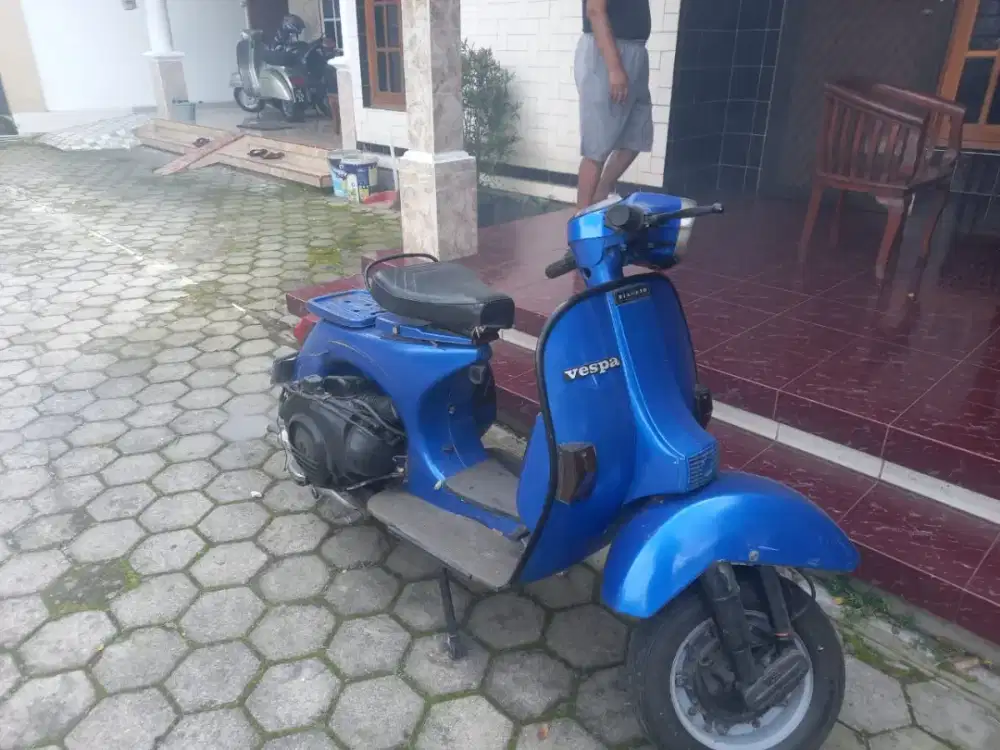 Jual Vespa PX tahun 1991 Warna Biru Metalik