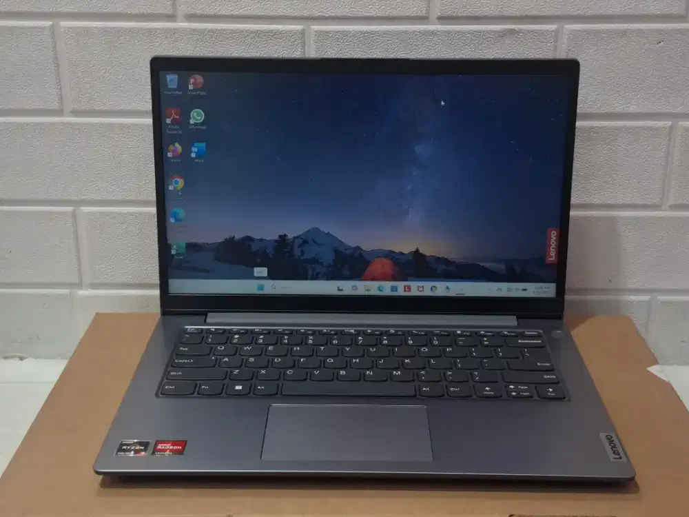 Laptop LENOVO V14 G4 AMN/ Prosesor AMD Ryzen 3 7320U/Ram 8GB/SSD 256GB