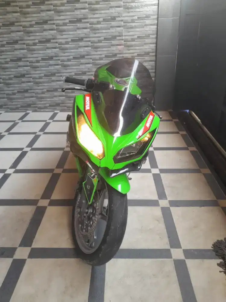 Dijual motor kawasaki ninja 250
