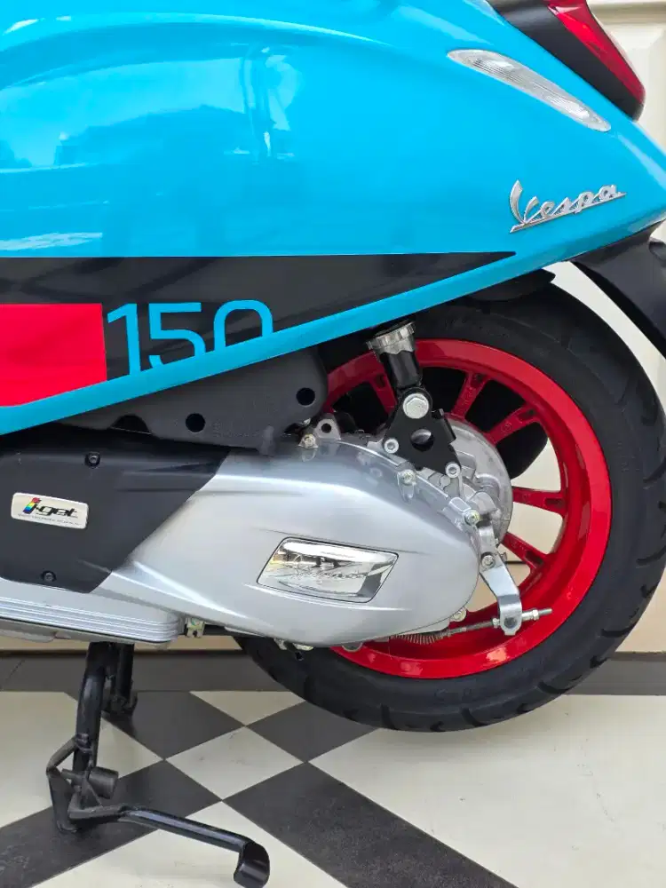 Vespa primavera 2023 limited colour km 103 perak gress like new