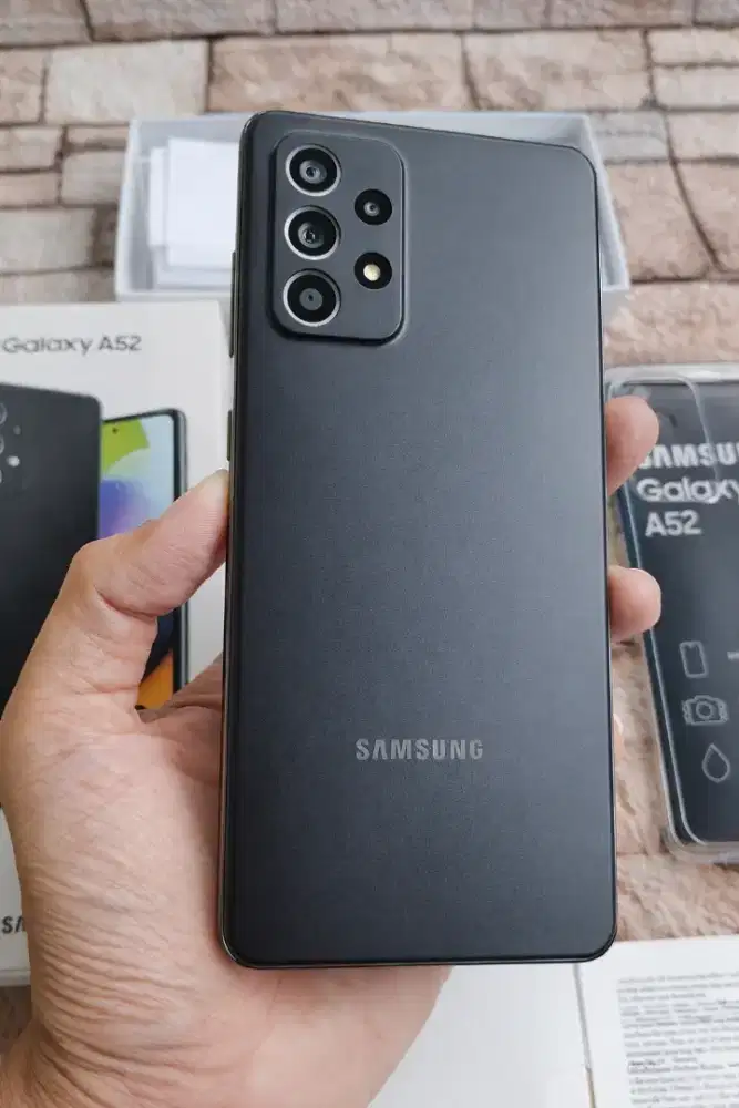Samsung A52 (8/256)