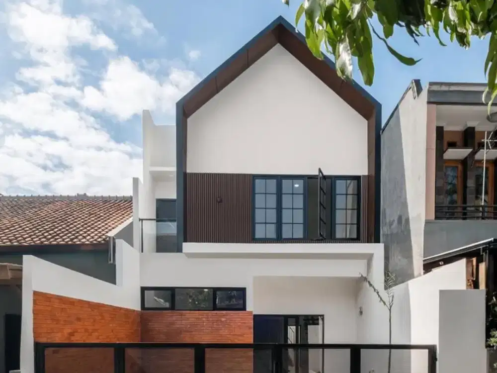 Rumah 2 Lantai Antapani Dekat RS Hermina