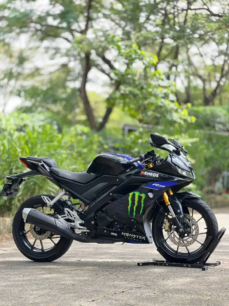 YAMAHA R15 V3 2019 HITAM KM 12K PAJAK HIDUP SIAP PAKAI