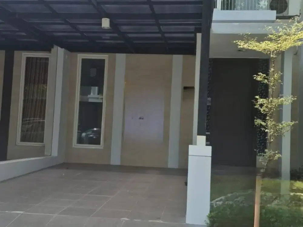 Dijual Murah Rumah 3 lantai   Northwest Park