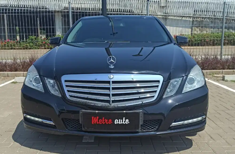 Mercedes Benz E250 2012 antik low km