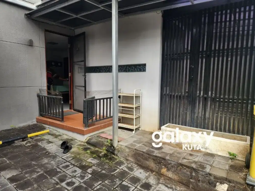 DISEWAKAN RUMAH ONE GATE SYSTEM DI SUNSET ROAD BADUNG