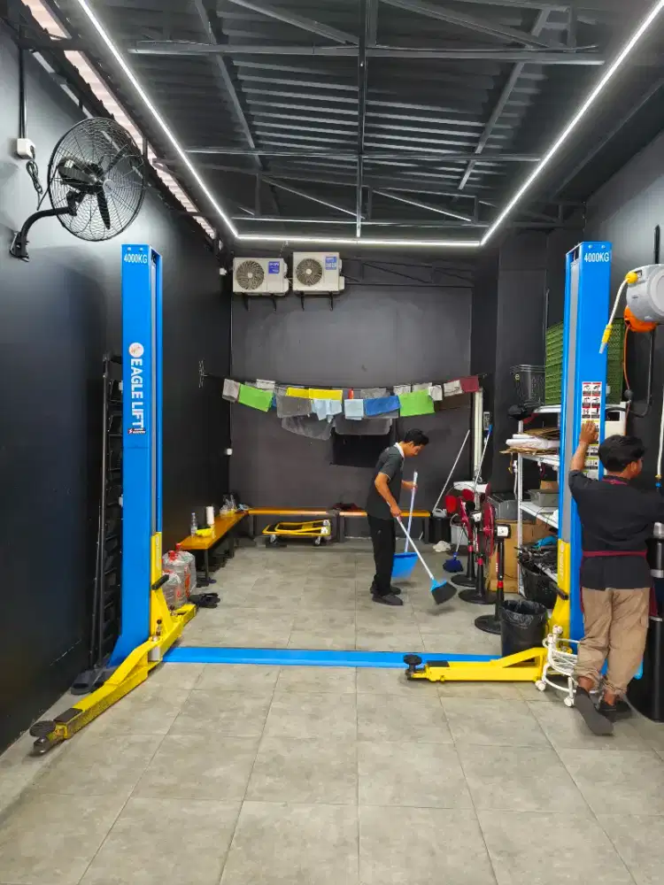 Dongkrak Two Post Hidrolik bengkel mrk eagle nyaris baru 3x pakai saja